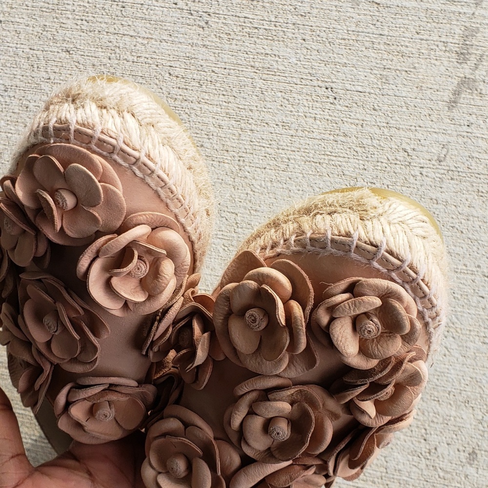 Chanel Camillia Espadrilles - Picture 6 of 8